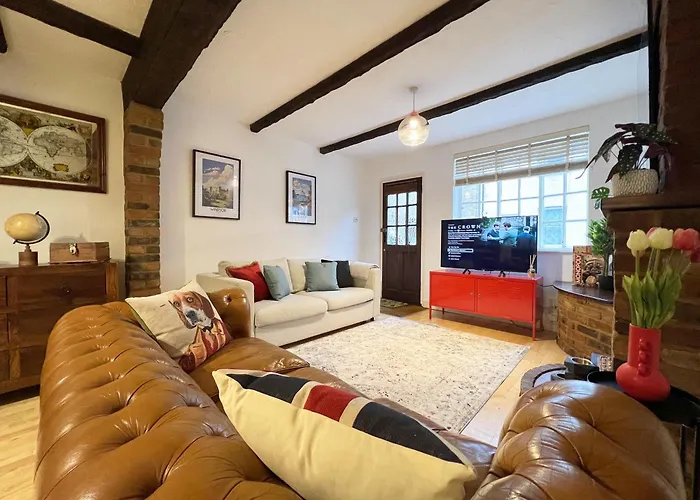 Charming Windsor Cottage, Incredible Location, Castle Doorstep